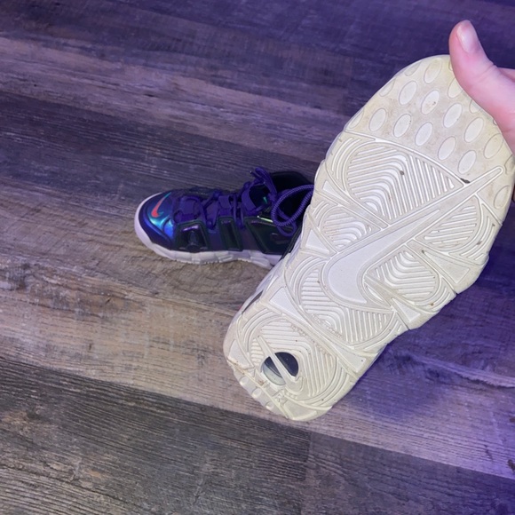 Nikes - Picture 4 of 5